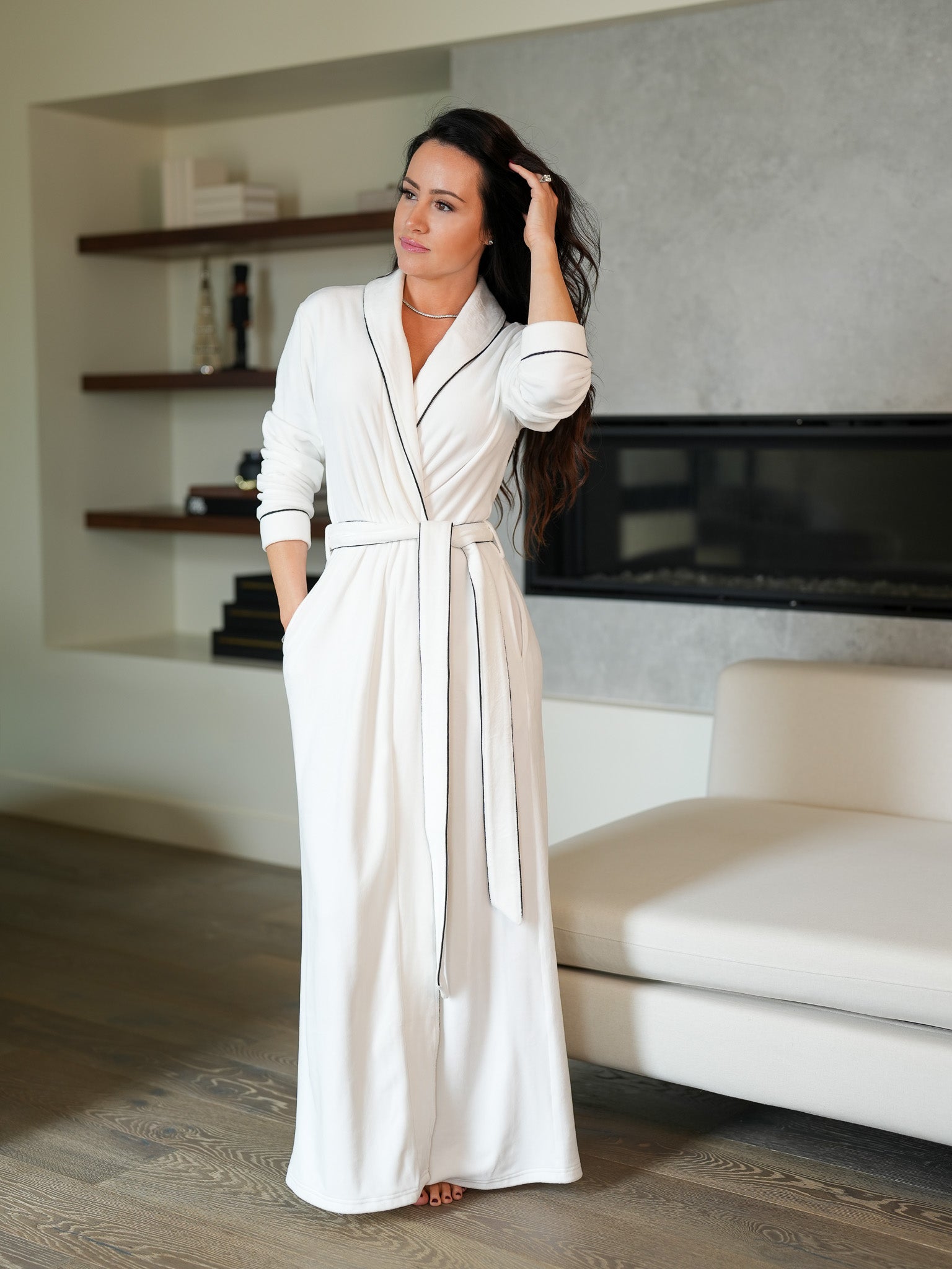 The Rich Aunt Robe Sexy Little Robe