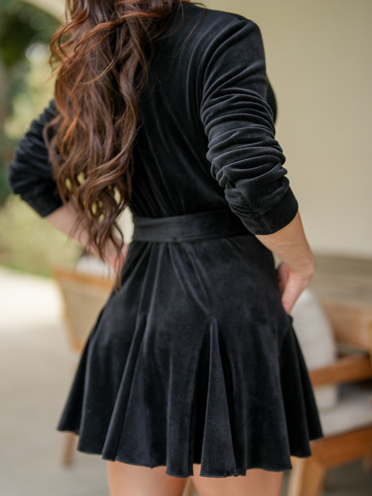 Noir Muse Robe Sexy Little Robe